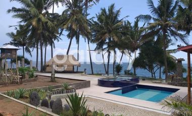VILLA DENGAN TANAH LUAS KARANGASEM SERAYA BARAT, BALI