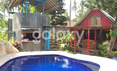 VILLA DENGAN TANAH LUAS KARANGASEM SERAYA BARAT, BALI