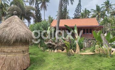 VILLA DENGAN TANAH LUAS KARANGASEM SERAYA BARAT, BALI