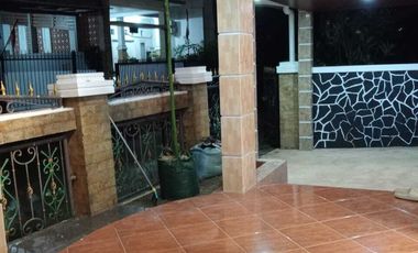 TANAH LUAS 5 Menit PINTU TOL SAWANGAN JUAL RUMAH DALAM KOMPLEK