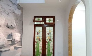 TANAH LUAS 5 Menit PINTU TOL SAWANGAN JUAL RUMAH DALAM KOMPLEK