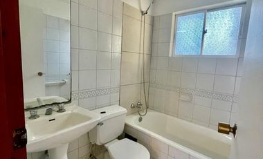 ARRIENDO CASA RENOVADA EN SECTOR RESIDENCIAL