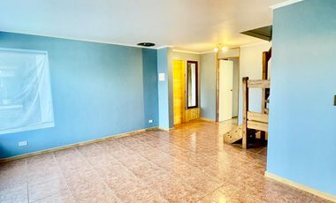 ARRIENDO CASA RENOVADA EN SECTOR RESIDENCIAL