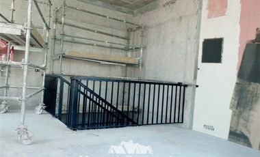 Local Comercial en Arriendo en Avda Las Condes / Nuestra Señora del Rosario