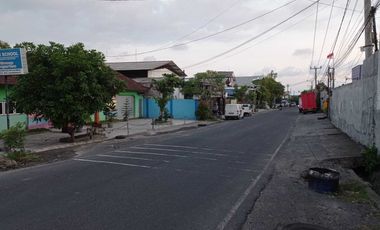 Gedung Baru Gudang Jalan Utama Muding Mundeh Kerobokan