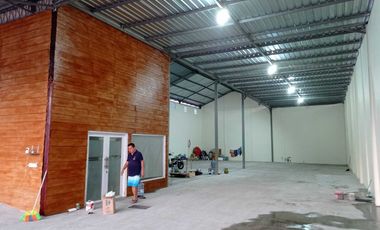 Gedung Baru Gudang Jalan Utama Muding Mundeh Kerobokan