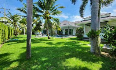 Luxury Pool Villa in Hua Hin/Cha-am at The Clouds