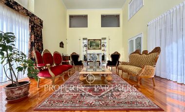 Gran casa estilo inglés camino a Santa Juana