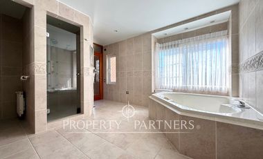 Gran casa estilo inglés camino a Santa Juana