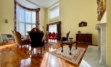 Gran casa estilo inglés camino a Santa Juana