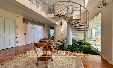 Gran casa estilo inglés camino a Santa Juana