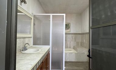 Casa en Venta en La Calera Coto Privado, 3 Niveles, Alberca, Jacuzzi, Vista Panorámica