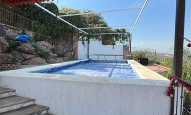 Casa en Venta en La Calera Coto Privado, 3 Niveles, Alberca, Jacuzzi, Vista Panorámica