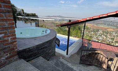 Casa en Venta en La Calera Coto Privado, 3 Niveles, Alberca, Jacuzzi, Vista Panorámica