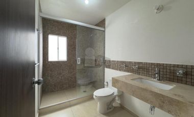 Casa en renta en Villas San Fernando, recámaras en suite