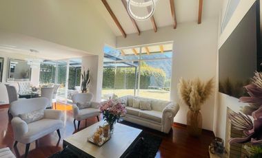 En venta hermosa casa en Macadamia, La Calera