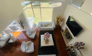 En venta hermosa casa en Macadamia, La Calera