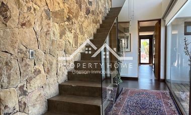 VENTA PRECIOSA CASA EN EXCLUSIVO CONDOMINIO DE CHICUREO