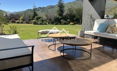 VENTA PRECIOSA CASA EN EXCLUSIVO CONDOMINIO DE CHICUREO