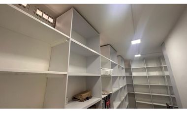 Casa Amoblada en Venta en El Poblado sector San Lucas