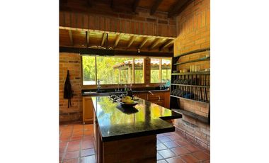 FINCA EN MARINILLA MUY CERCA A RIONEGRO SECTOR CLUB LLANOGRANDE