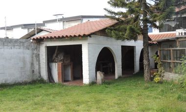 VENTA DE CASA EN CALDERON CON PISCINA