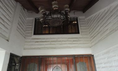 VENTA DE CASA EN CALDERON CON PISCINA