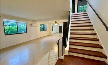 Se alquila  casa en Cardenas Village - Cardenas (MM)