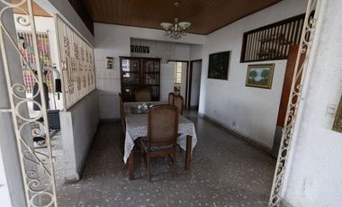 PARQUE LEFEVRE /  CERCA PARQUE OMAR / 967M / 4 HABITACIONES YH