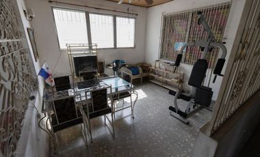 PARQUE LEFEVRE /  CERCA PARQUE OMAR / 967M / 4 HABITACIONES YH