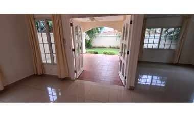 Venta de casa en Costa Sur, Villa Valencia