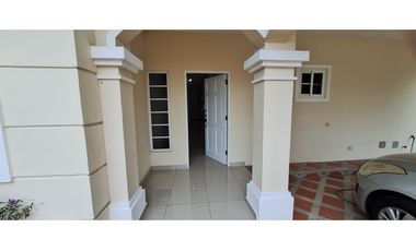 Venta de casa en Costa Sur, Villa Valencia