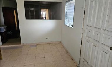 SAN ANTONIO / 285M / 4 HABITACIONES / CERCADA / TERRAZA Y PATIO JC