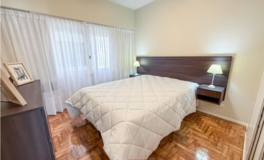 2 AMBIENTES CON DEPENDENCIA Y COCHERA. CENTRO.