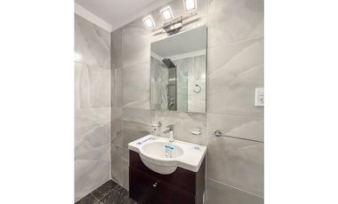 2 AMBIENTES CON DEPENDENCIA Y COCHERA. CENTRO.