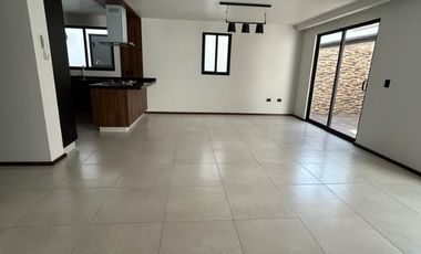 CASA EN VENTA EN MORILLOTLA, A ESTRENAR