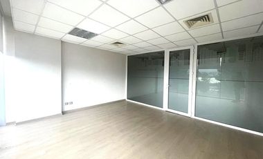 Oficina en Arriendo en Venta Oficina 45m² Las Condes La Dehesa