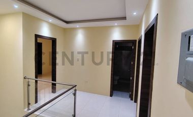 Casa en venta en Montecristi - Hermosa y Hogareña