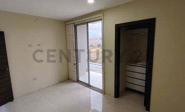 Casa en venta en Montecristi - Hermosa y Hogareña