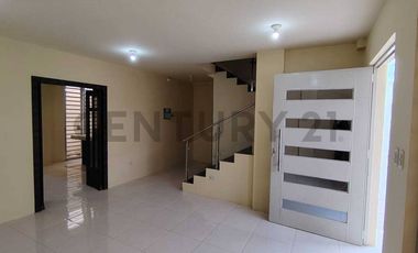 Casa en venta en Montecristi - Hermosa y Hogareña