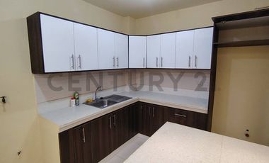 Casa en venta en Montecristi - Hermosa y Hogareña