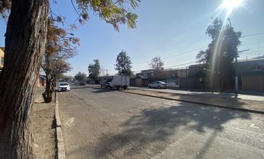 CASA 1PISO EN PLENA AVENIDA 3D1B PATIO Y ANTEJARDIN