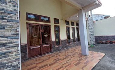 DIJUAL RUMAH TENGAH KOTA KOMPLEK WAY HITAM PALEMBANG