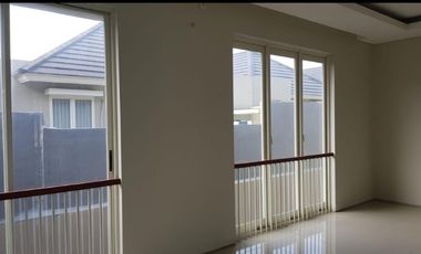 RUMAH GREEN LAKE WIYUNG SIAP HUNI