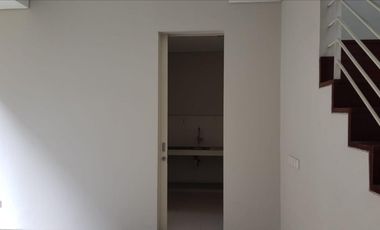 RUMAH GREEN LAKE WIYUNG SIAP HUNI