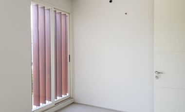 RUMAH GREEN LAKE WIYUNG SIAP HUNI