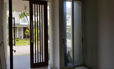 RUMAH GREEN LAKE WIYUNG SIAP HUNI