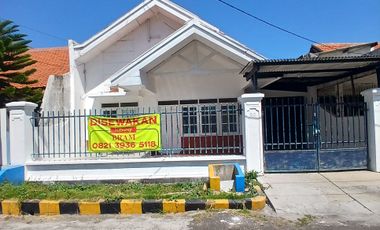 Disewakan Rumah Lokasi Strategis dekat dengan Merr