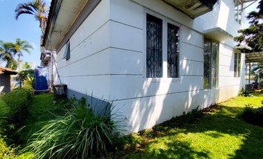 Villa Mewah dan Luas di Villa Kota Bunga Cipanas