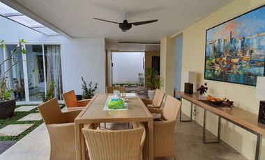 VILLA READY UNIT WITH POOL SIAP HUNI KAWASAN STARTEGIS NUSA DUA